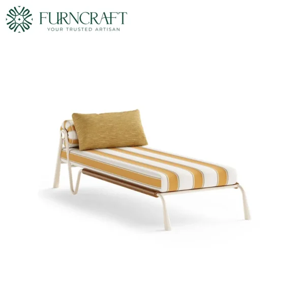 Outdoor Bela Lounge Chair