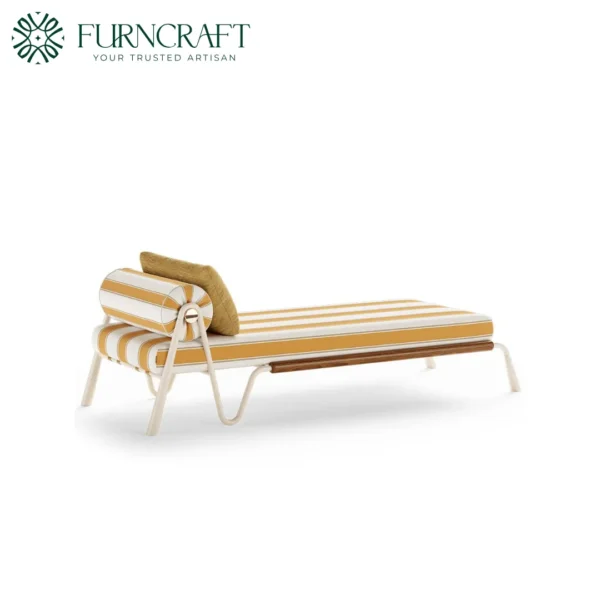 Outdoor Bela Lounge Chair